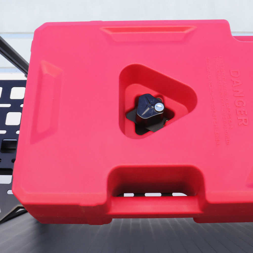 gas tank with lockable adaptor kit installed on rack system