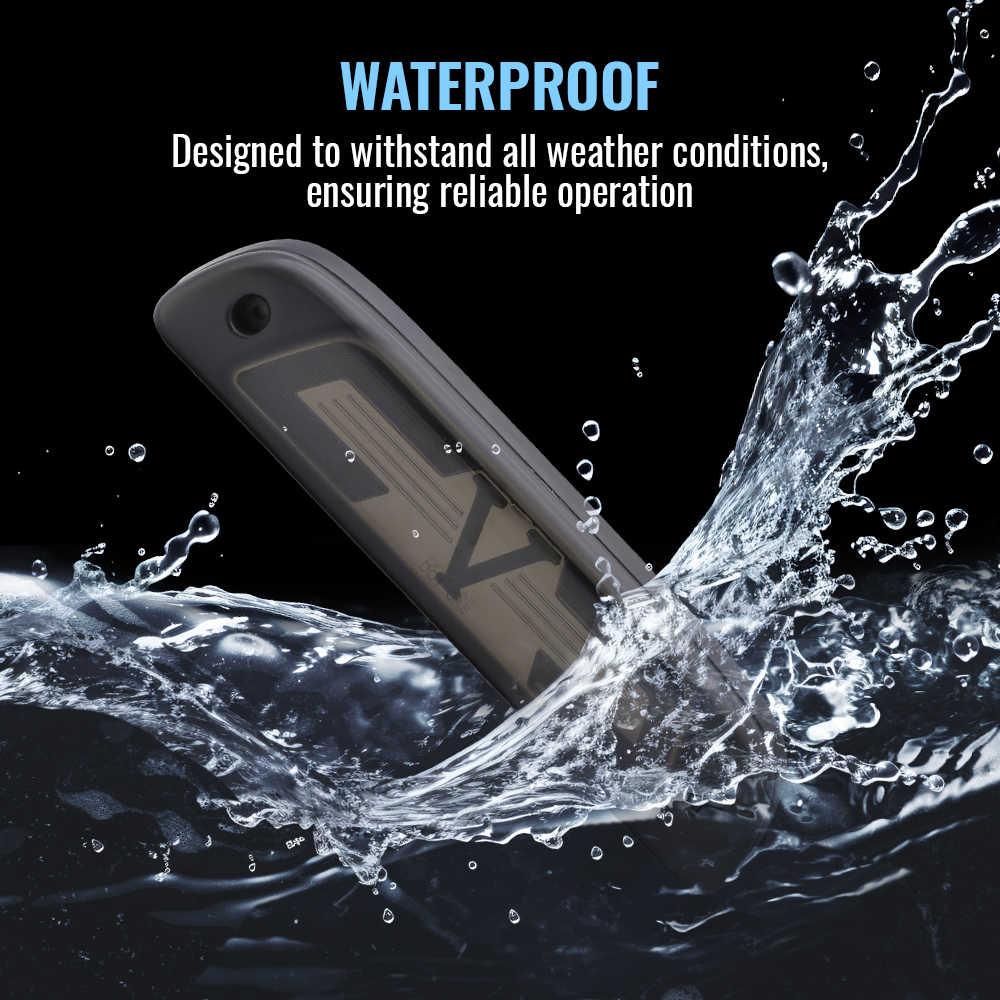 3rd brake light with water splashing around it, emphasizing waterproof feature