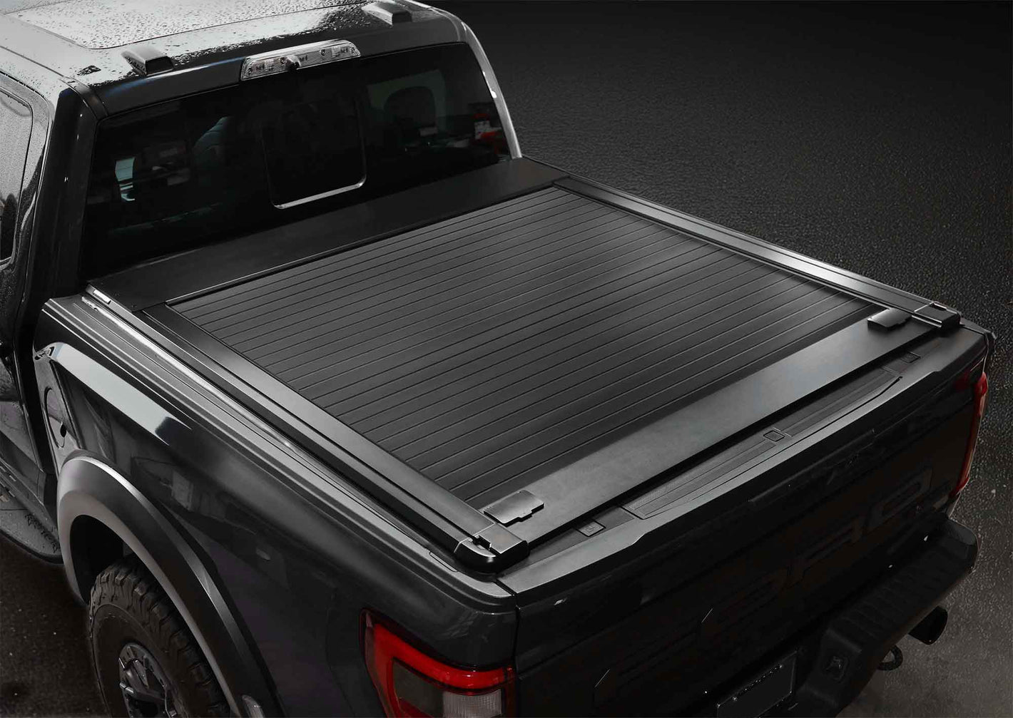 [Stealth Black] SYNETICUSA® MRB Retractable PRO Tonneau Cover